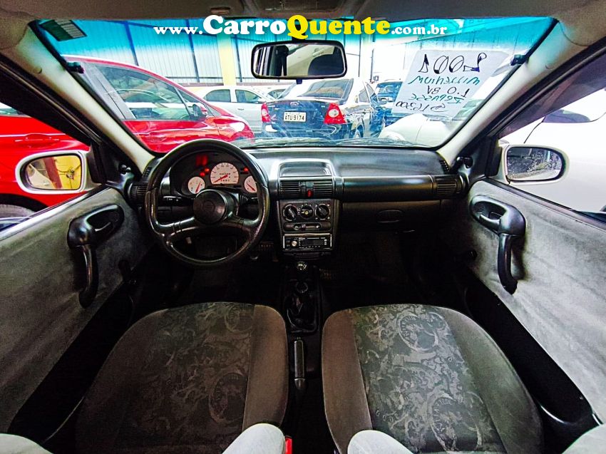 Chevrolet CORSA 1.0 MPFI MILENIUM II SEDAN 8V GASOLINA 4P MANUAL - Loja