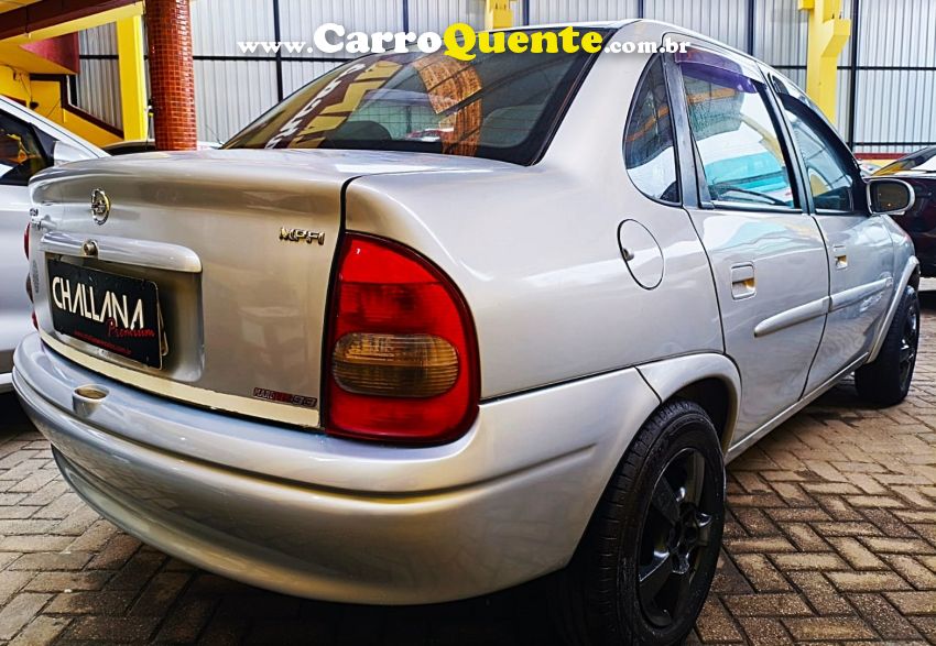 Chevrolet CORSA 1.0 MPFI MILENIUM II SEDAN 8V GASOLINA 4P MANUAL - Loja