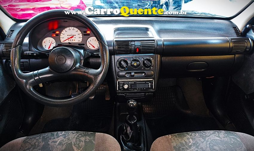 Chevrolet CORSA 1.0 MPFI MILENIUM II SEDAN 8V GASOLINA 4P MANUAL - Loja