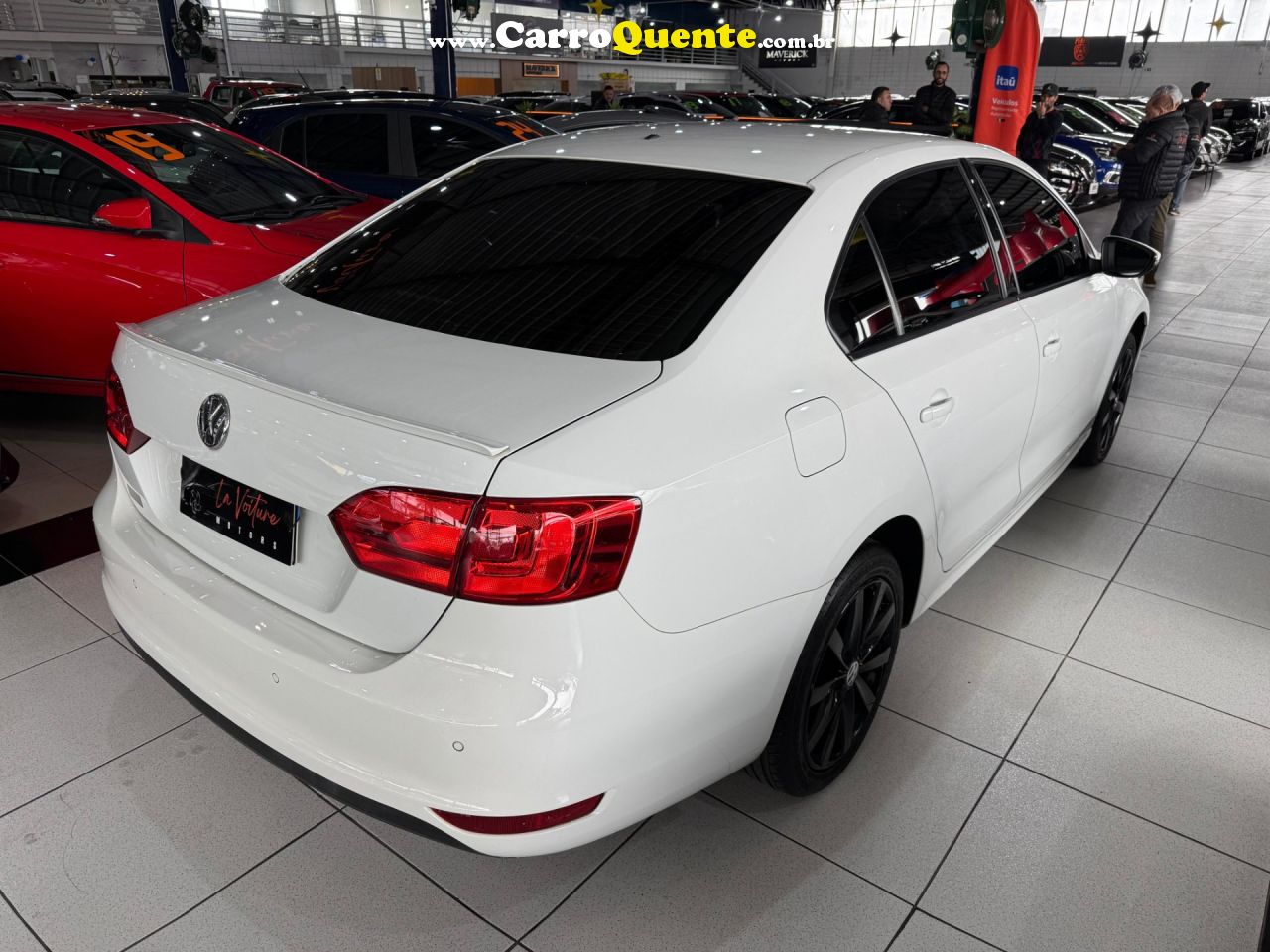 VOLKSWAGEN JETTA 2.0 COMFORTLINE 120CV 2014 - Loja