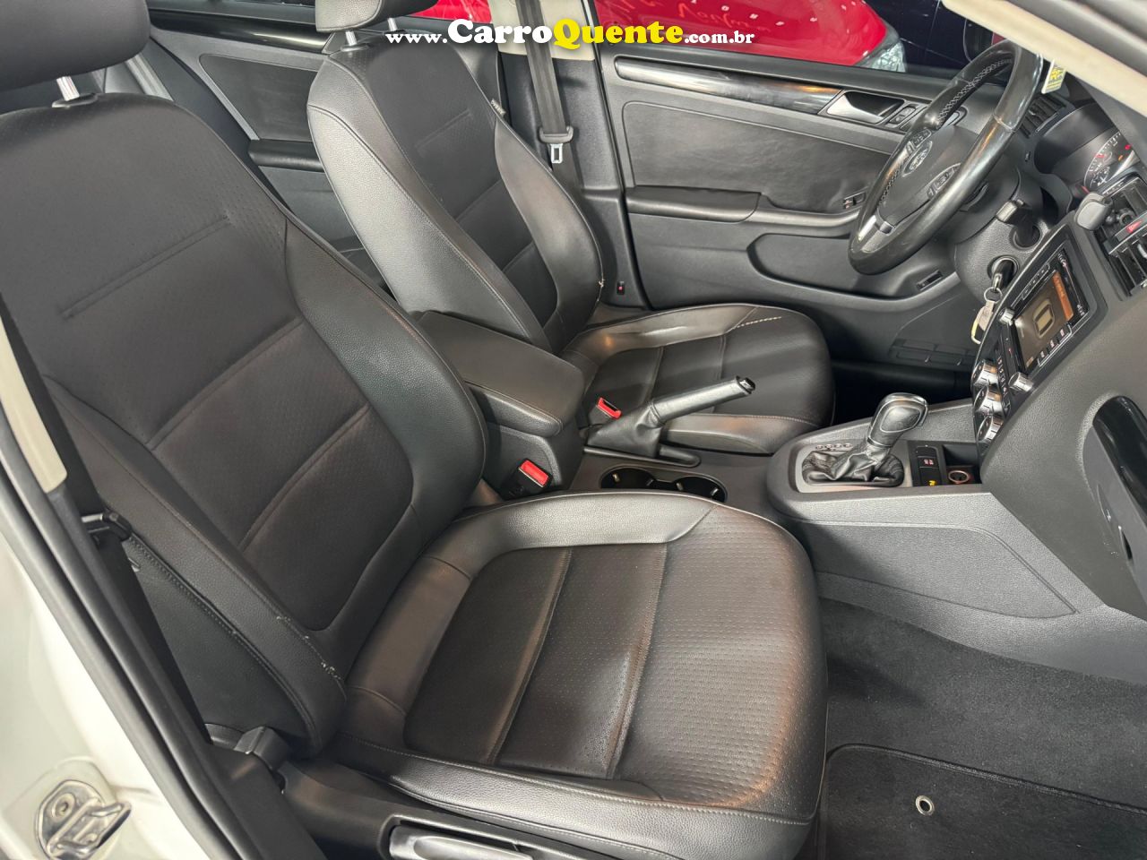 VOLKSWAGEN JETTA 2.0 COMFORTLINE 120CV 2014 - Loja