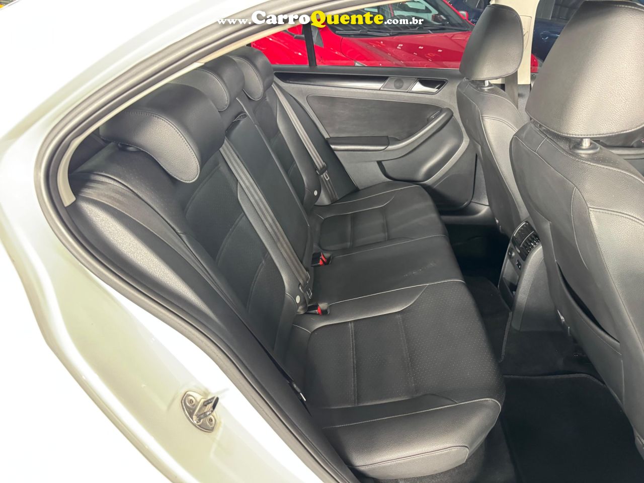 VOLKSWAGEN JETTA 2.0 COMFORTLINE 120CV 2014 - Loja