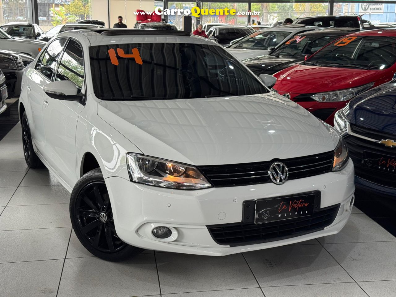 VOLKSWAGEN JETTA 2.0 COMFORTLINE 120CV 2014 - Loja