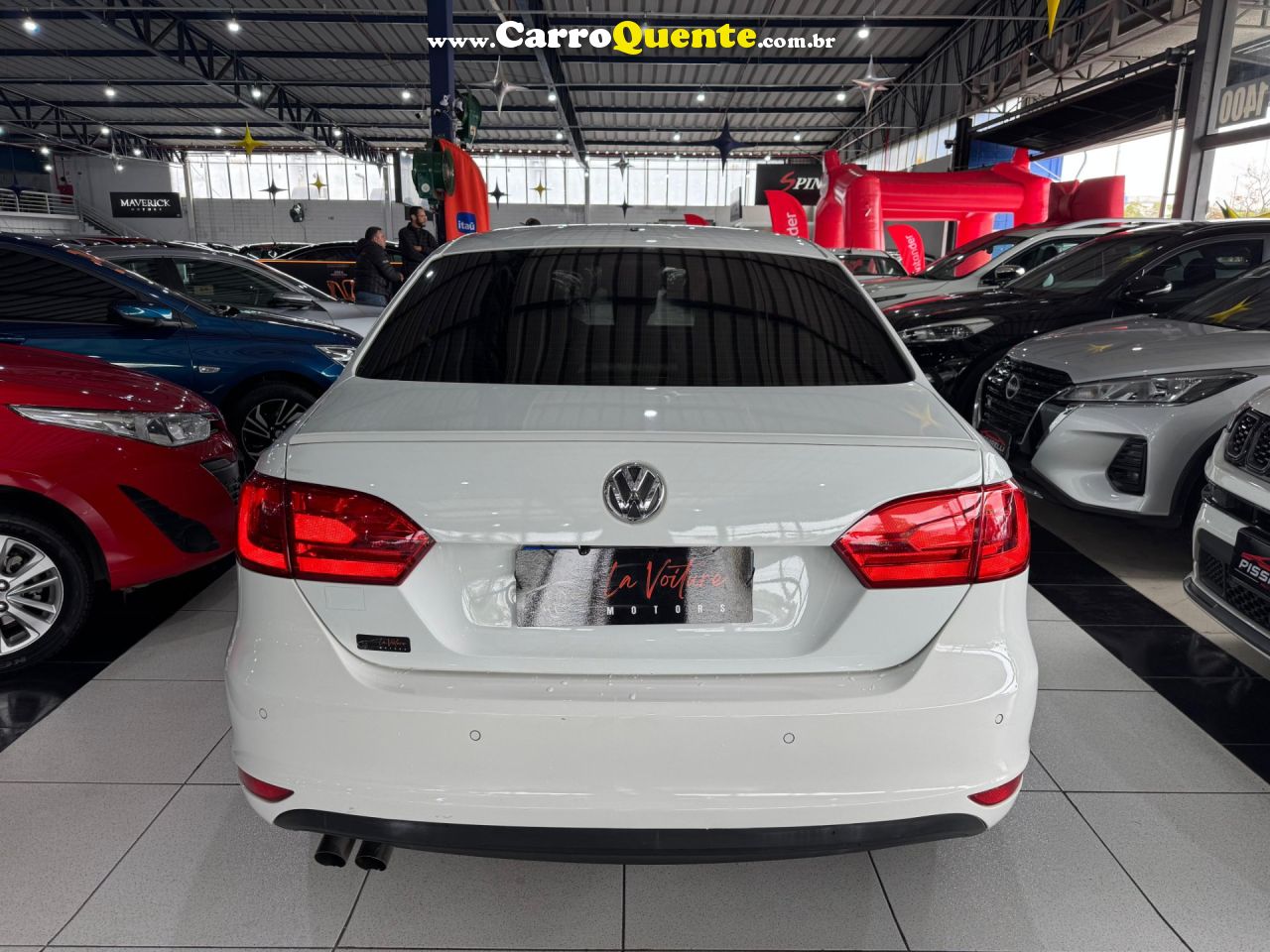 VOLKSWAGEN JETTA 2.0 COMFORTLINE 120CV 2014 - Loja