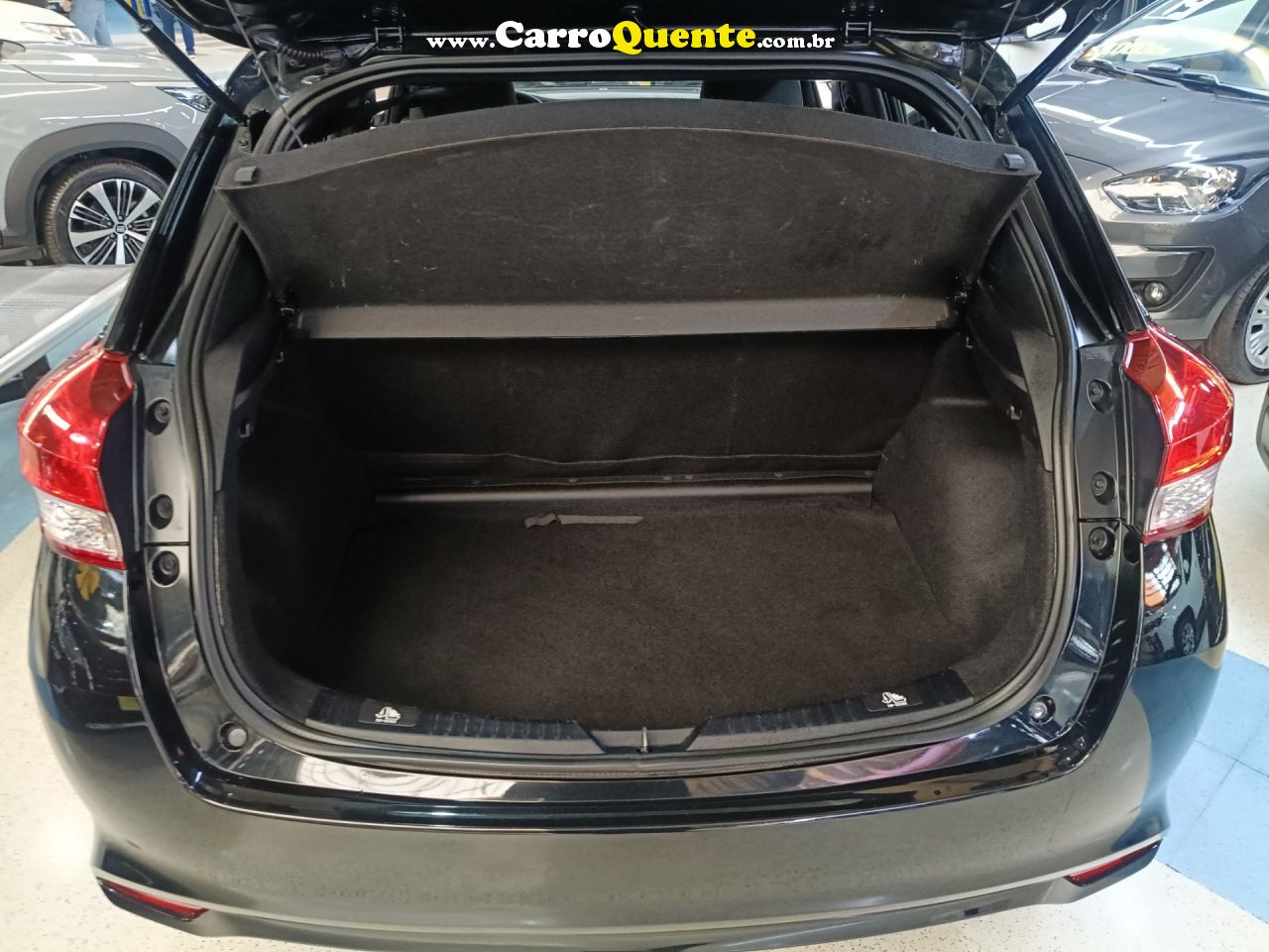 TOYOTA YARIS 1.5 XL 2025 - Loja