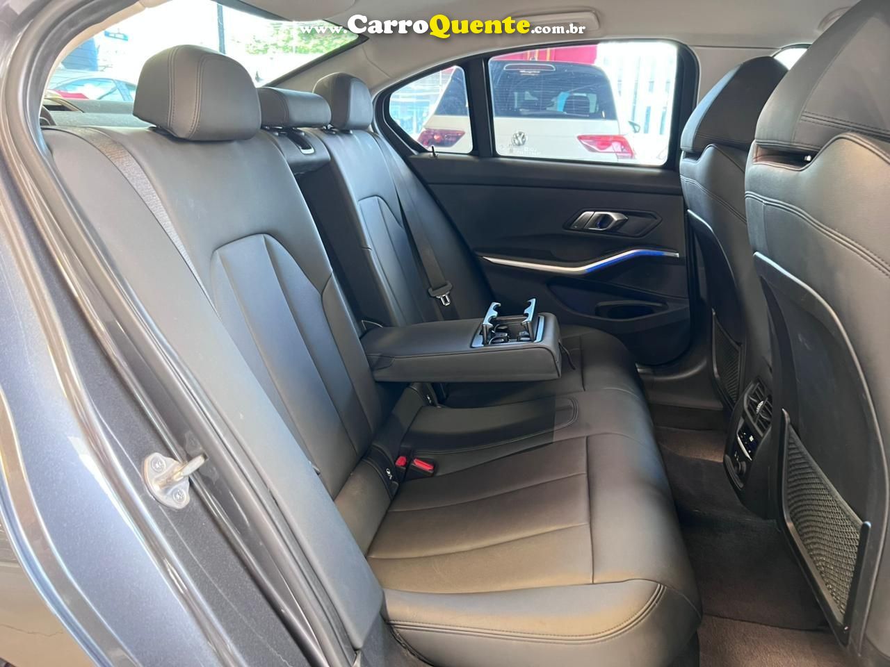 BMW 320i 2.0 16V TURBO SPORT 2020 - Loja