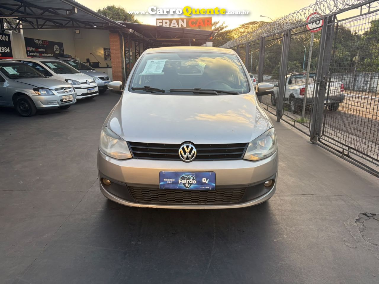 VOLKSWAGEN FOX 1.6 MI 8V 2013 - Loja