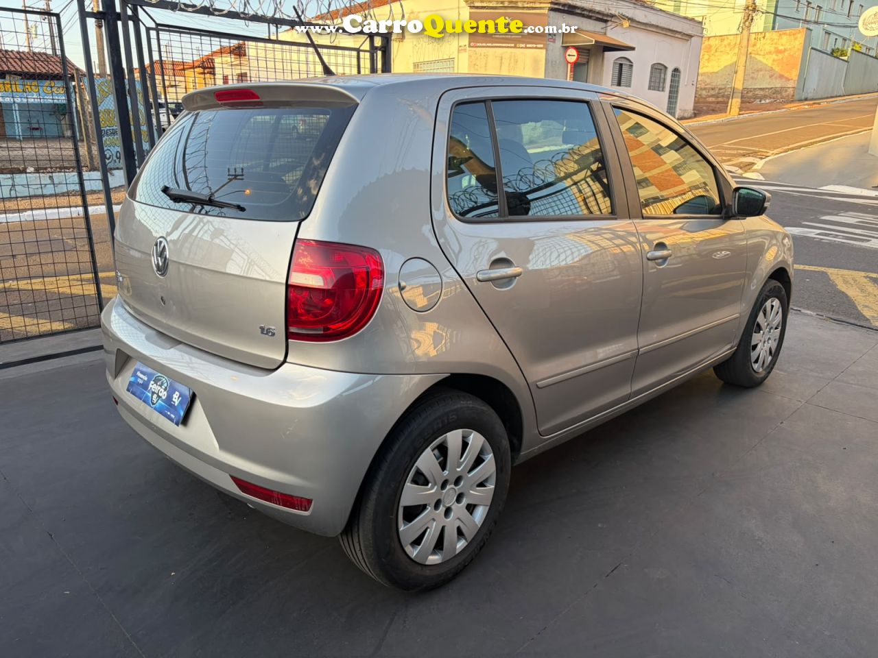 VOLKSWAGEN FOX 1.6 MI 8V 2013 - Loja