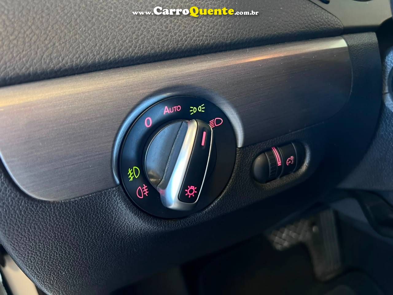 VOLKSWAGEN JETTA 2.0 TSI HIGHLINE 200CV 2012 - Loja