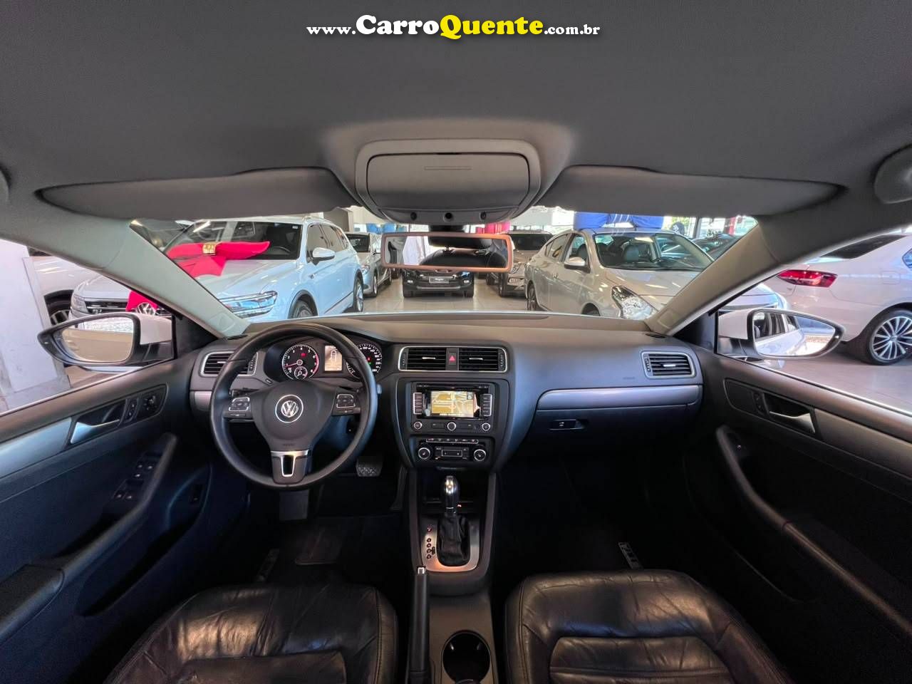 VOLKSWAGEN JETTA 2.0 TSI HIGHLINE 200CV 2012 - Loja