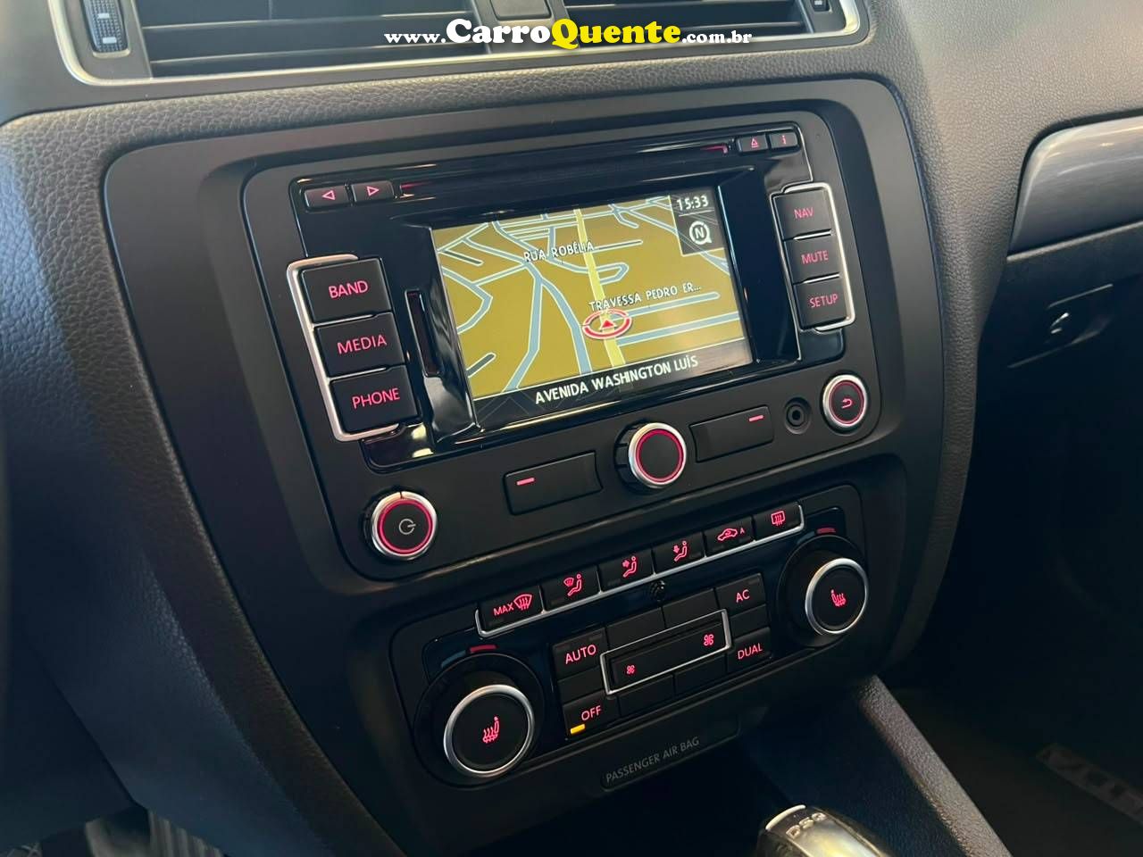 VOLKSWAGEN JETTA 2.0 TSI HIGHLINE 200CV 2012 - Loja