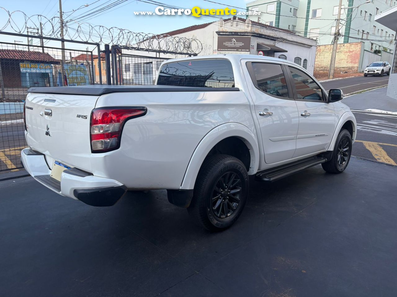 MITSUBISHI L200 TRITON 2.4 16V TURBO SPORT HPE-S CD 4X4 2019 - Loja