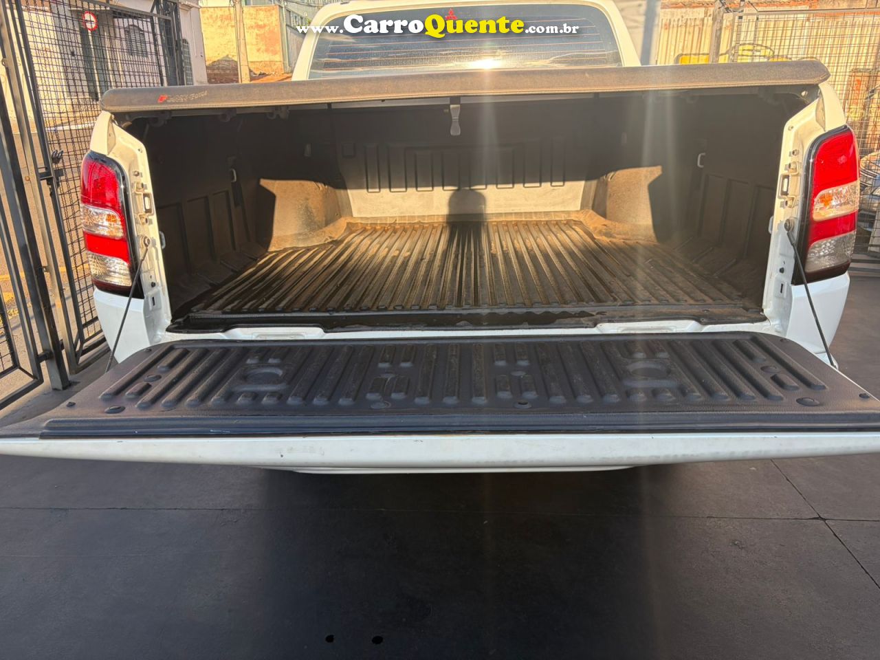 MITSUBISHI L200 TRITON 2.4 16V TURBO SPORT HPE-S CD 4X4 2019 - Loja