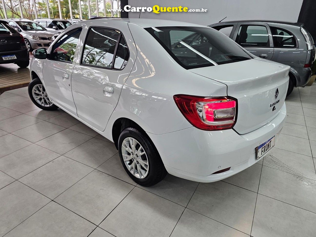RENAULT LOGAN 1.0 12V SCE ZEN 2024 - Loja
