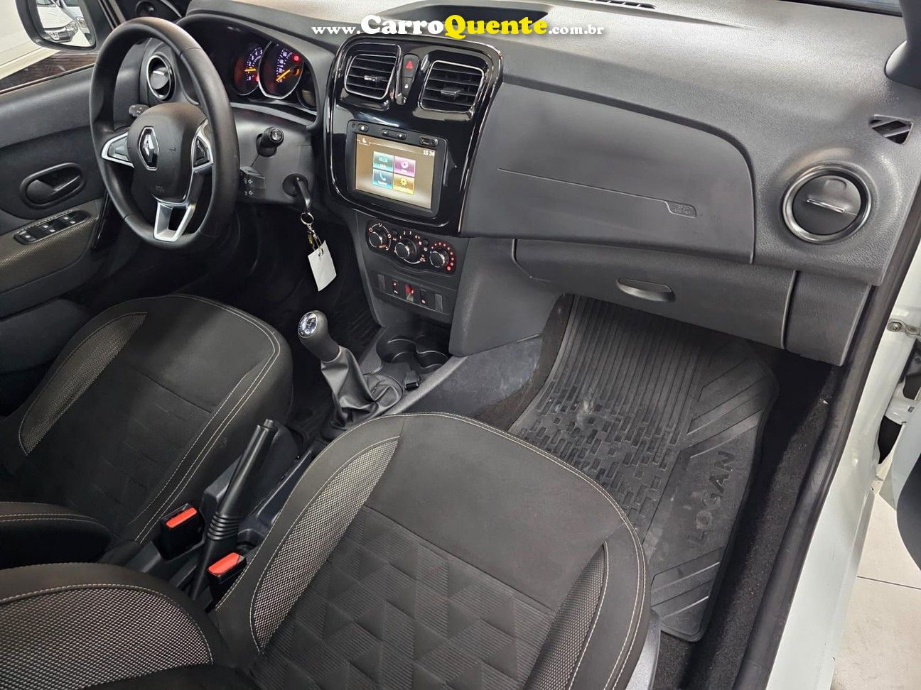 RENAULT LOGAN 1.0 12V SCE ZEN 2024 - Loja