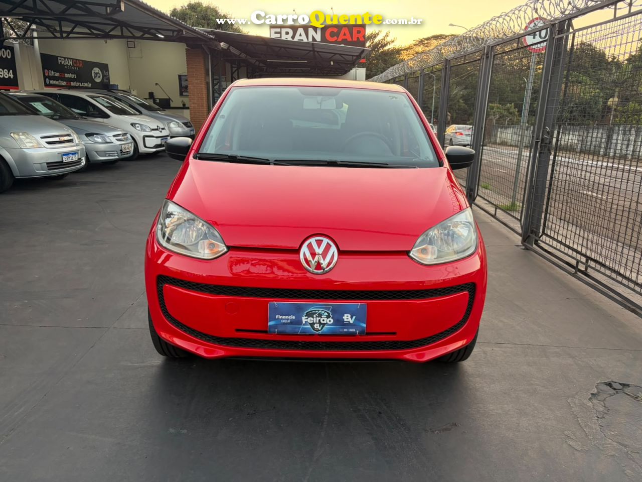 VOLKSWAGEN UP 1.0 MPI TAKE UP 12V 2015 - Loja