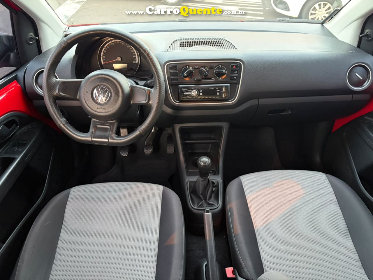 VOLKSWAGEN UP 1.0 MPI TAKE UP 12V 2015 - Loja