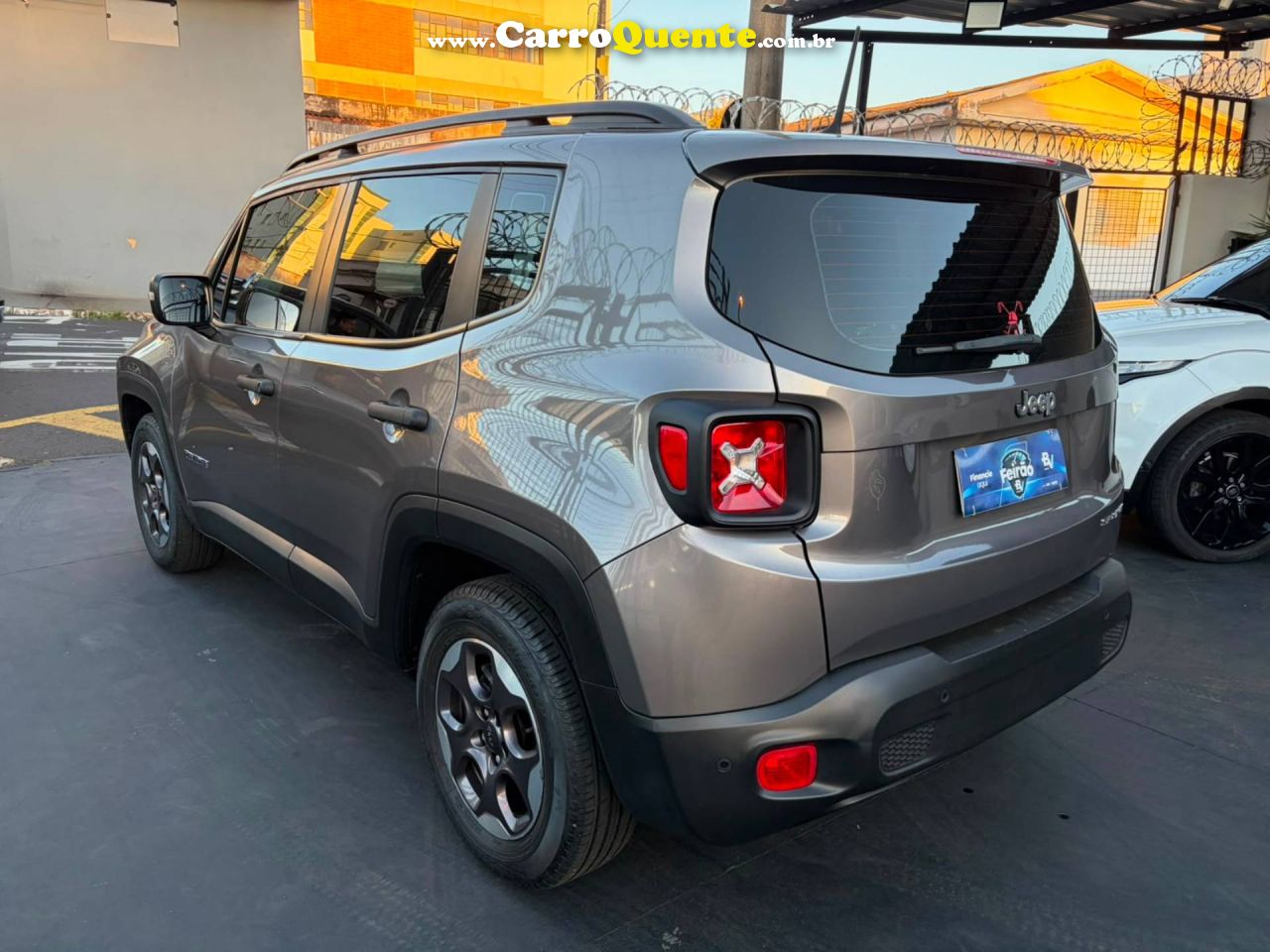 JEEP RENEGADE 1.8 16V SPORT 2017 - Loja