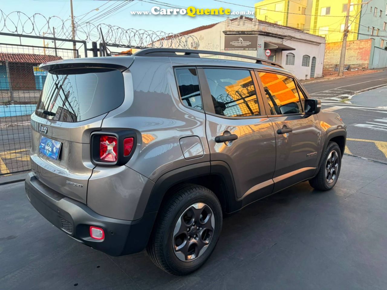JEEP RENEGADE 1.8 16V SPORT 2017 - Loja