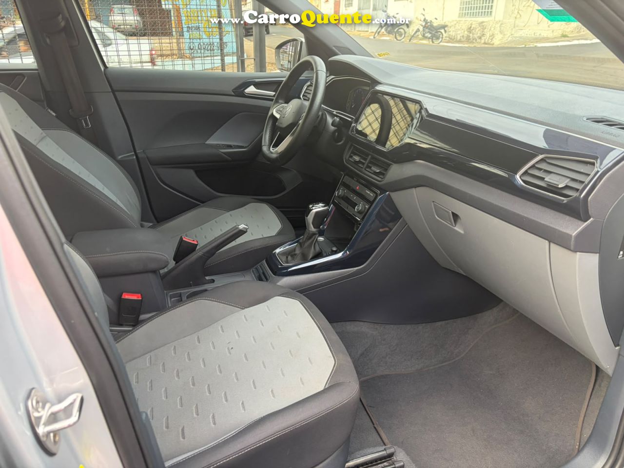 VOLKSWAGEN T-CROSS 1.0 200 TSI TOTAL COMFORTLINE 2022 - Loja