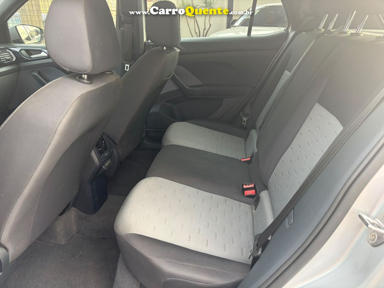 VOLKSWAGEN T-CROSS 1.0 200 TSI TOTAL COMFORTLINE 2022 - Loja