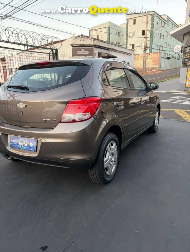 CHEVROLET ONIX 1.0 MPFI LT 8V 2013 - Loja