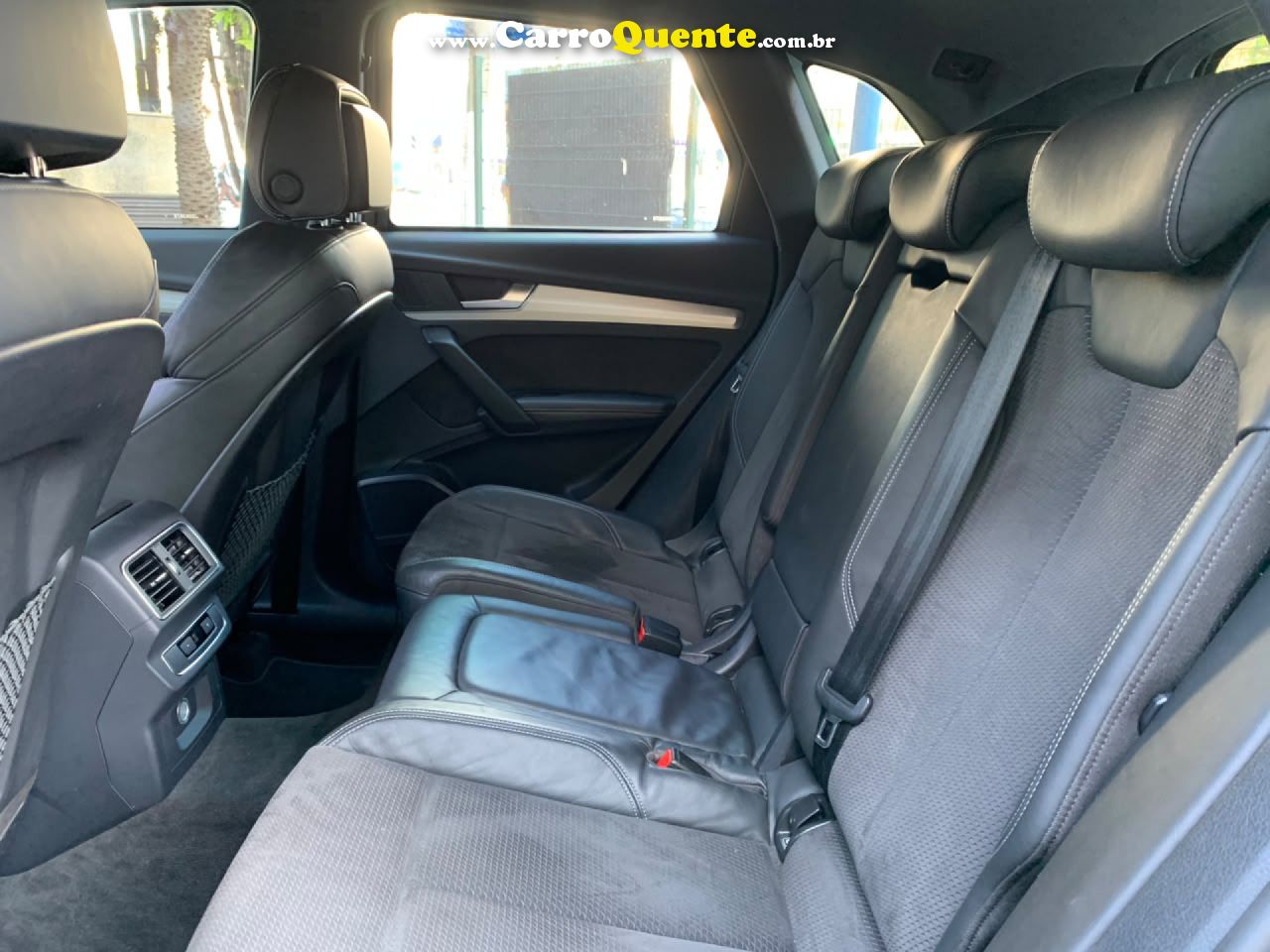 AUDI   SQ5 3.0 V6 TFSI 354CV QUATTRO TIPTRONIC   AZUL 2018 3.0 GASOLINA - Loja