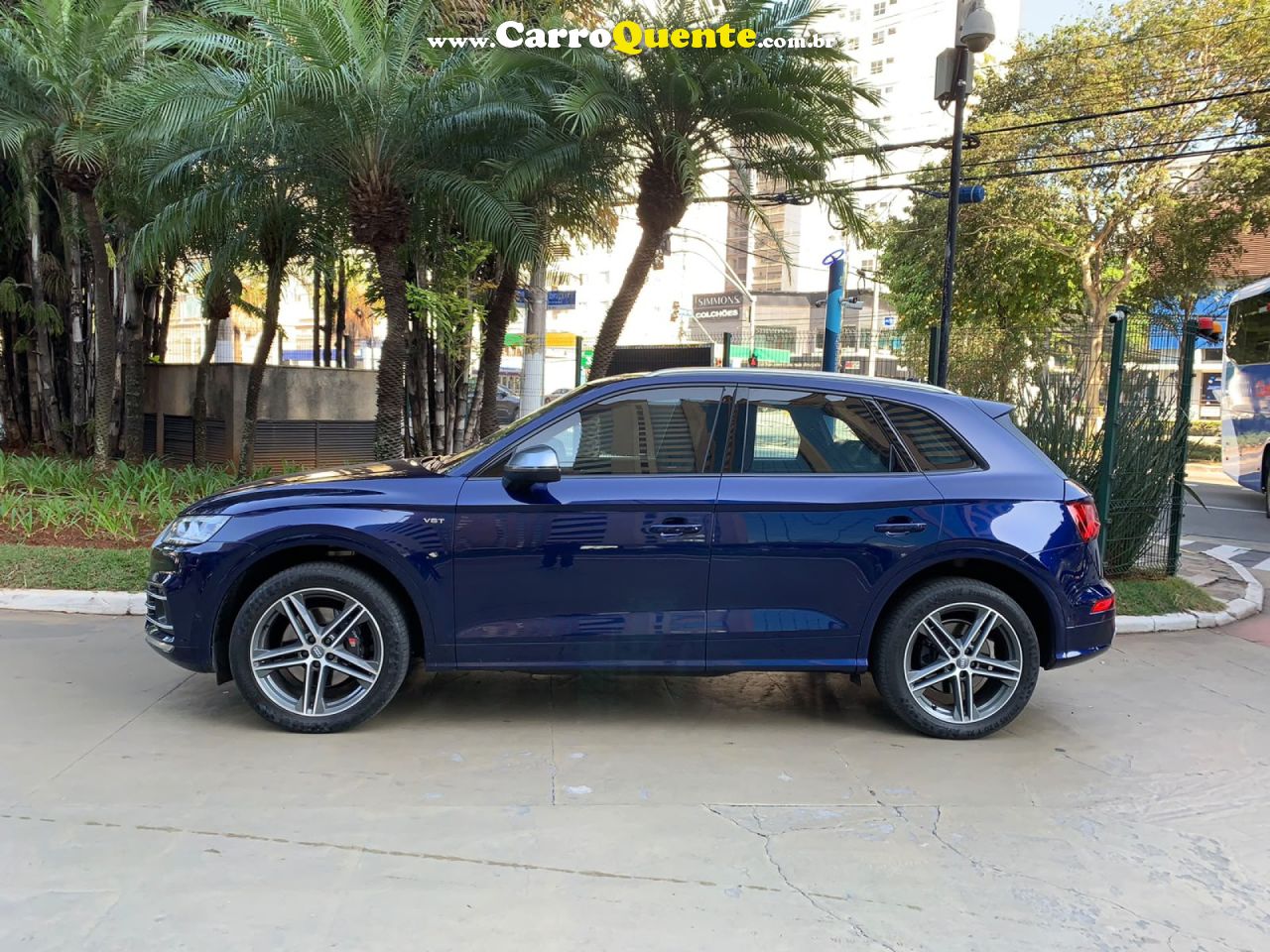 AUDI   SQ5 3.0 V6 TFSI 354CV QUATTRO TIPTRONIC   AZUL 2018 3.0 GASOLINA - Loja
