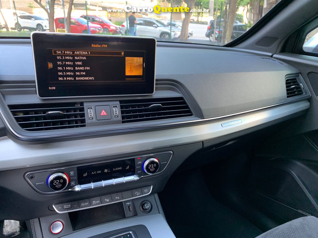 AUDI   SQ5 3.0 V6 TFSI 354CV QUATTRO TIPTRONIC   AZUL 2018 3.0 GASOLINA - Loja