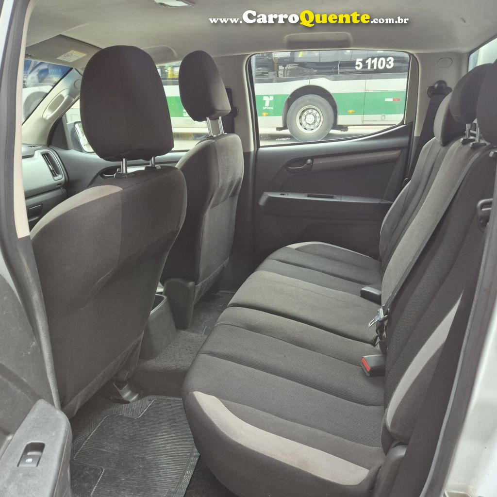 CHEVROLET   S10 PICK-UP LS 2.8 TDI 4X4 CD DIES. MEC.   BRANCO 2023 2.8 DIESEL - Loja