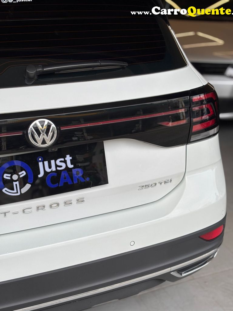 VOLKSWAGEN   T-CROSS HIG. 250 TSI 1.4 FLEX 16V 5P AUT   BRANCO 2021 1.4 FLEX - Loja
