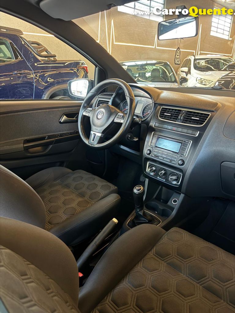 VOLKSWAGEN   FOX SELEÇÃO 1.6 TOTAL FLEX 8V 5P   PRATA 2014 1.6 FLEX - Loja