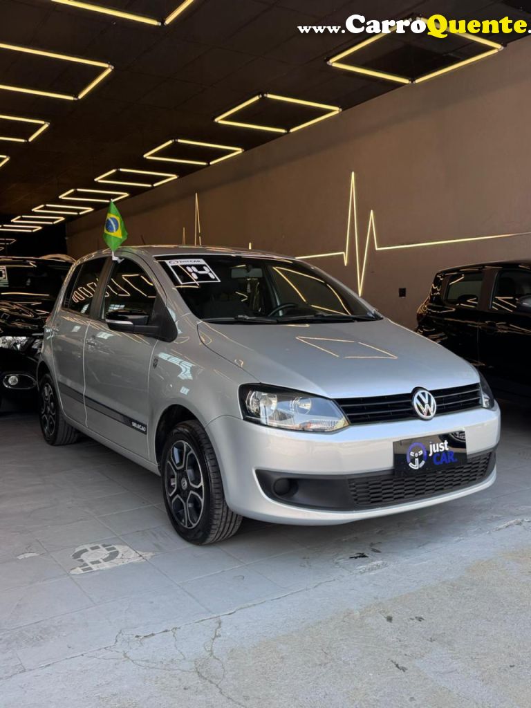 VOLKSWAGEN   FOX SELEÇÃO 1.6 TOTAL FLEX 8V 5P   PRATA 2014 1.6 FLEX - Loja