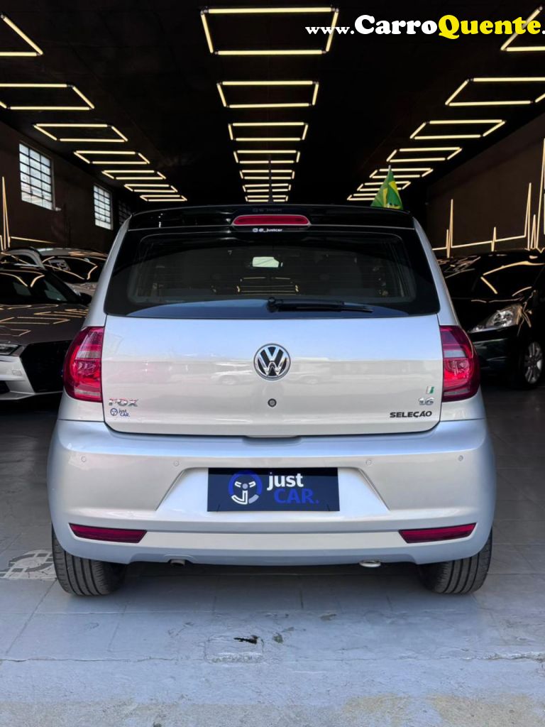 VOLKSWAGEN   FOX SELEÇÃO 1.6 TOTAL FLEX 8V 5P   PRATA 2014 1.6 FLEX - Loja