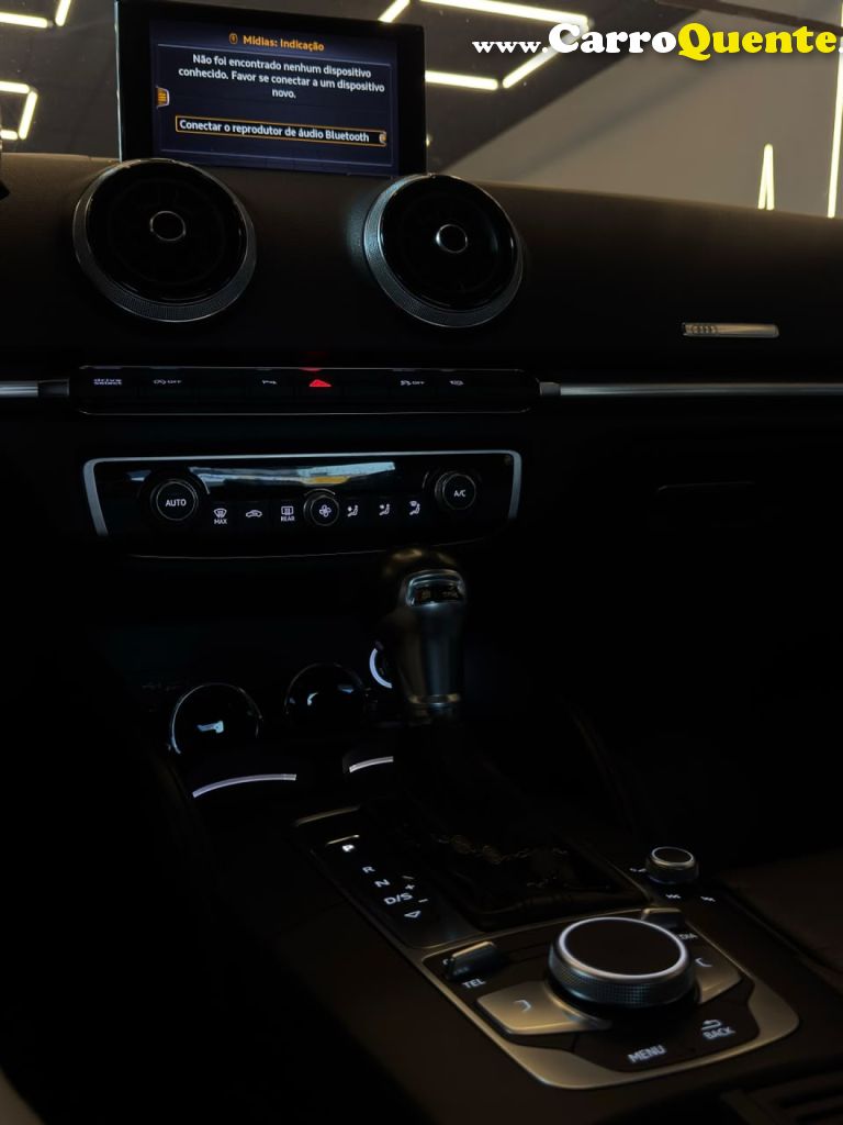 AUDI   A3 SED. AMBITION 2.0 TSFI 220CV S-TRONIC   PRATA 2018 2.0 GASOLINA - Loja