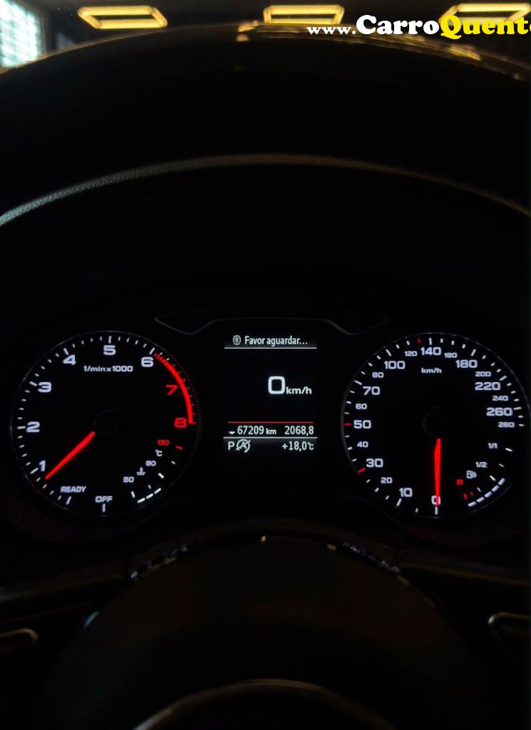 AUDI   A3 SED. AMBITION 2.0 TSFI 220CV S-TRONIC   PRATA 2018 2.0 GASOLINA - Loja