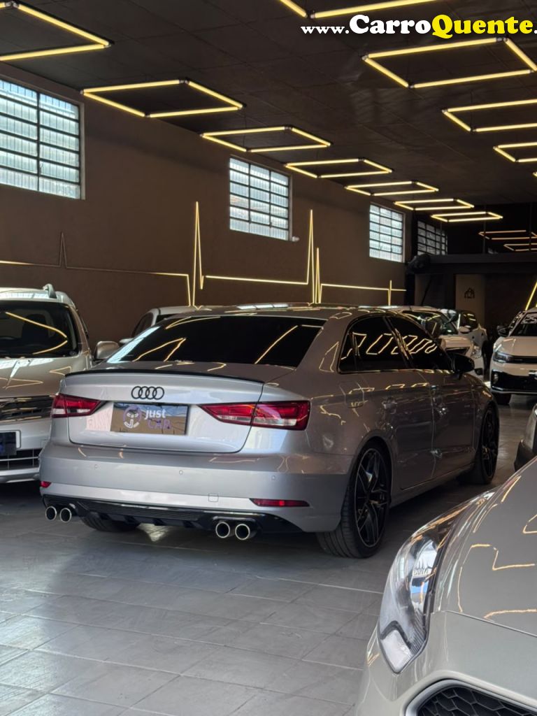 AUDI   A3 SED. AMBITION 2.0 TSFI 220CV S-TRONIC   PRATA 2018 2.0 GASOLINA - Loja