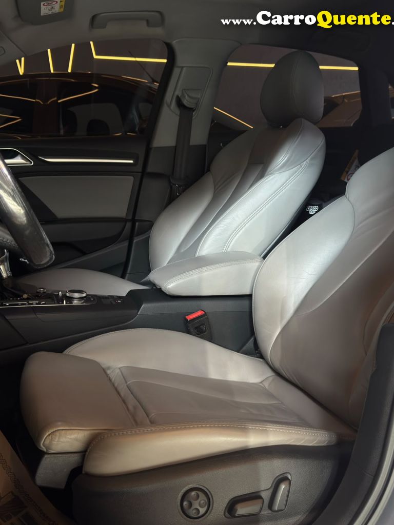 AUDI   A3 SED. AMBITION 2.0 TSFI 220CV S-TRONIC   PRATA 2018 2.0 GASOLINA - Loja