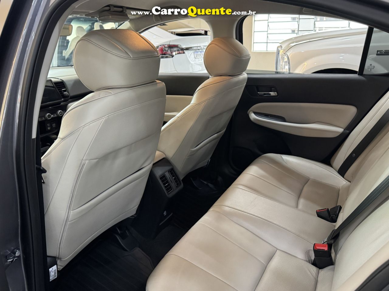 HONDA   CITY SEDAN TOURING 1.5 FLEX 16V 4P AUT.   CINZA 2022 1.5 FLEX - Loja