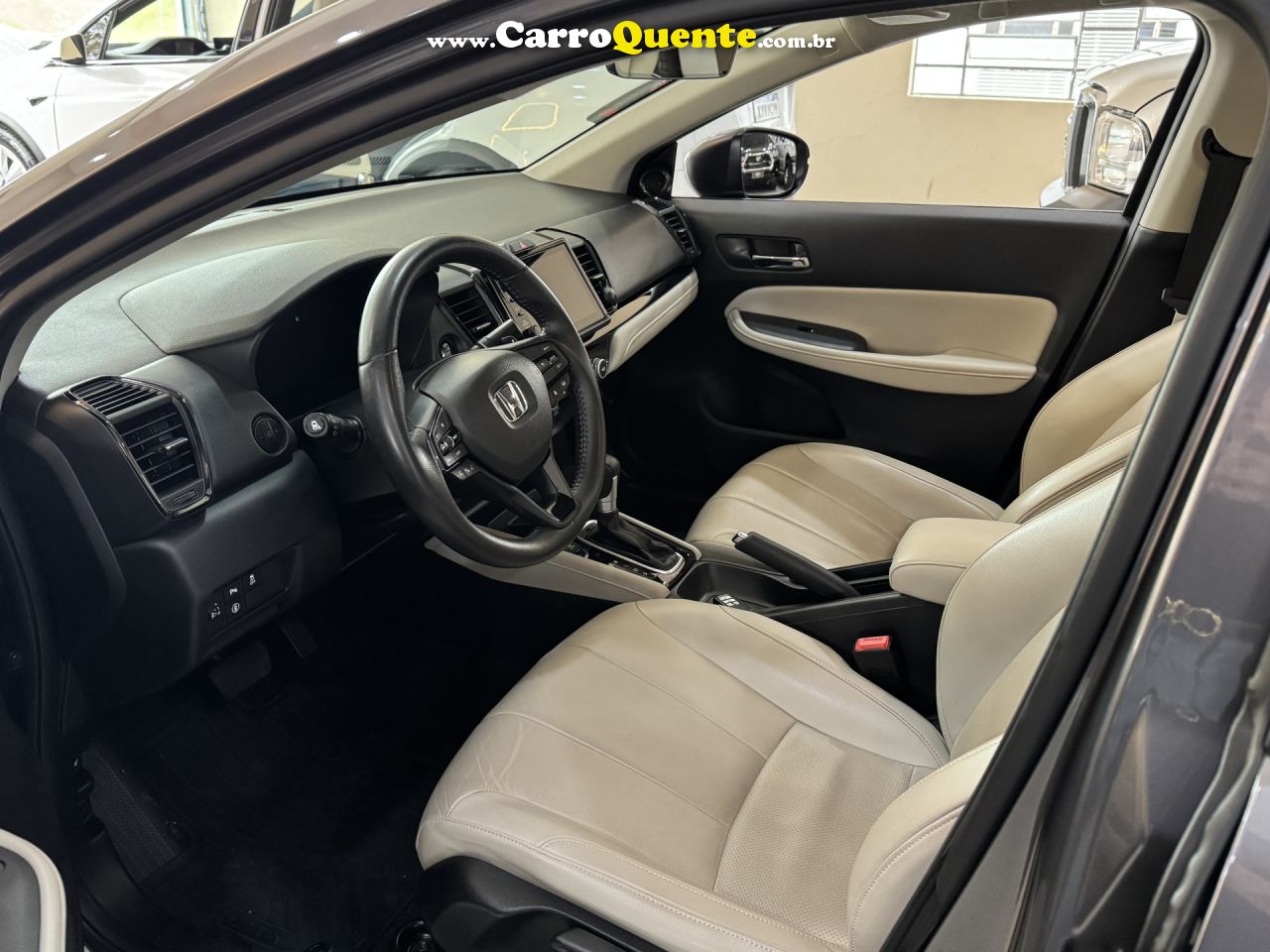 HONDA   CITY SEDAN TOURING 1.5 FLEX 16V 4P AUT.   CINZA 2022 1.5 FLEX - Loja