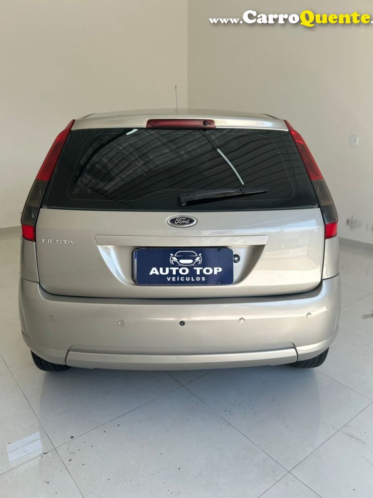 FORD   FIESTA SE 1.6 8V FLEX 5P   PRATA 2014 1.6 FLEX - Loja