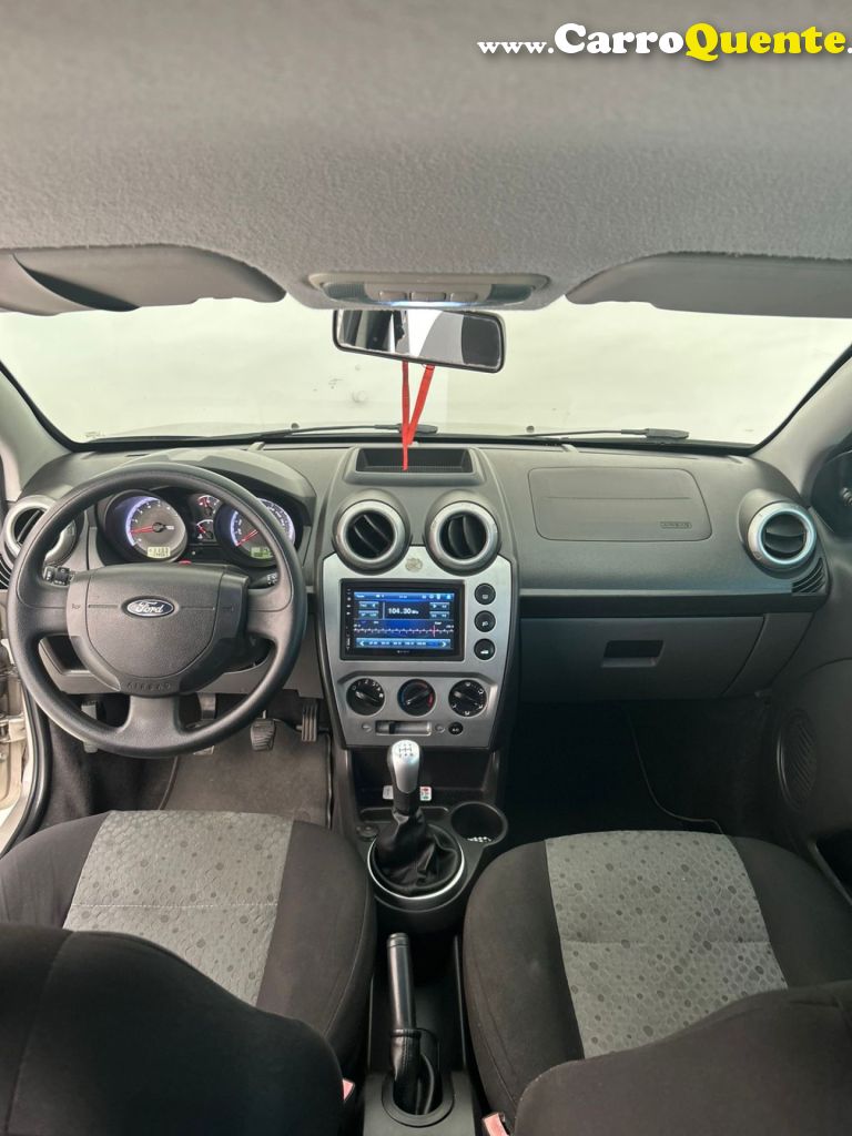FORD   FIESTA SE 1.6 8V FLEX 5P   PRATA 2014 1.6 FLEX - Loja