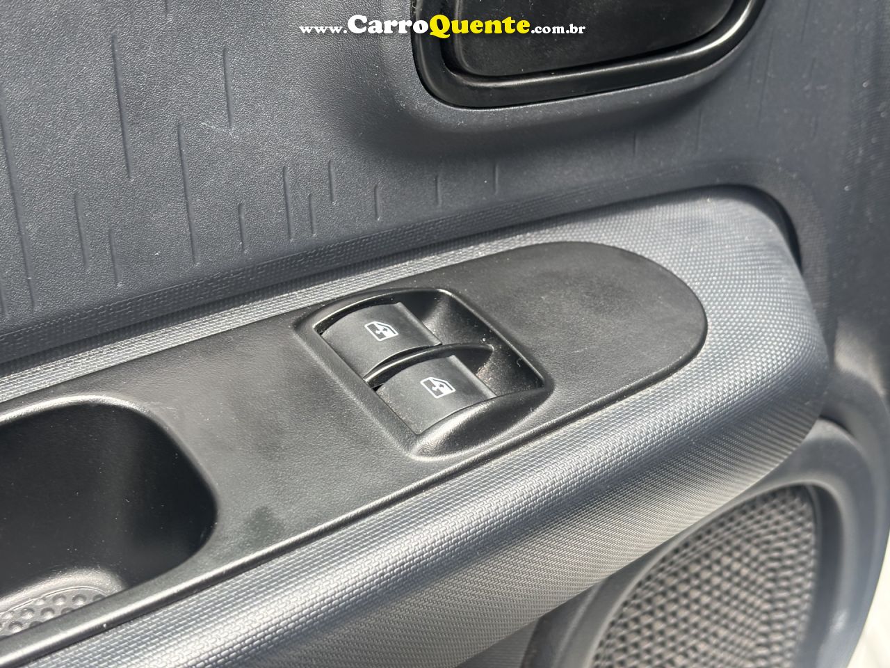 FIAT   MOBI LIKE 1.0 FIRE FLEX 5P.   BRANCO 2020 1.0 FLEX - Loja