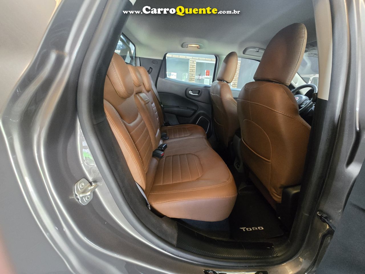 FIAT   TORO VOLCANO 2.0 16V 4X4 TB DIESEL AUT.   CINZA 2019 2.0 DIESEL - Loja
