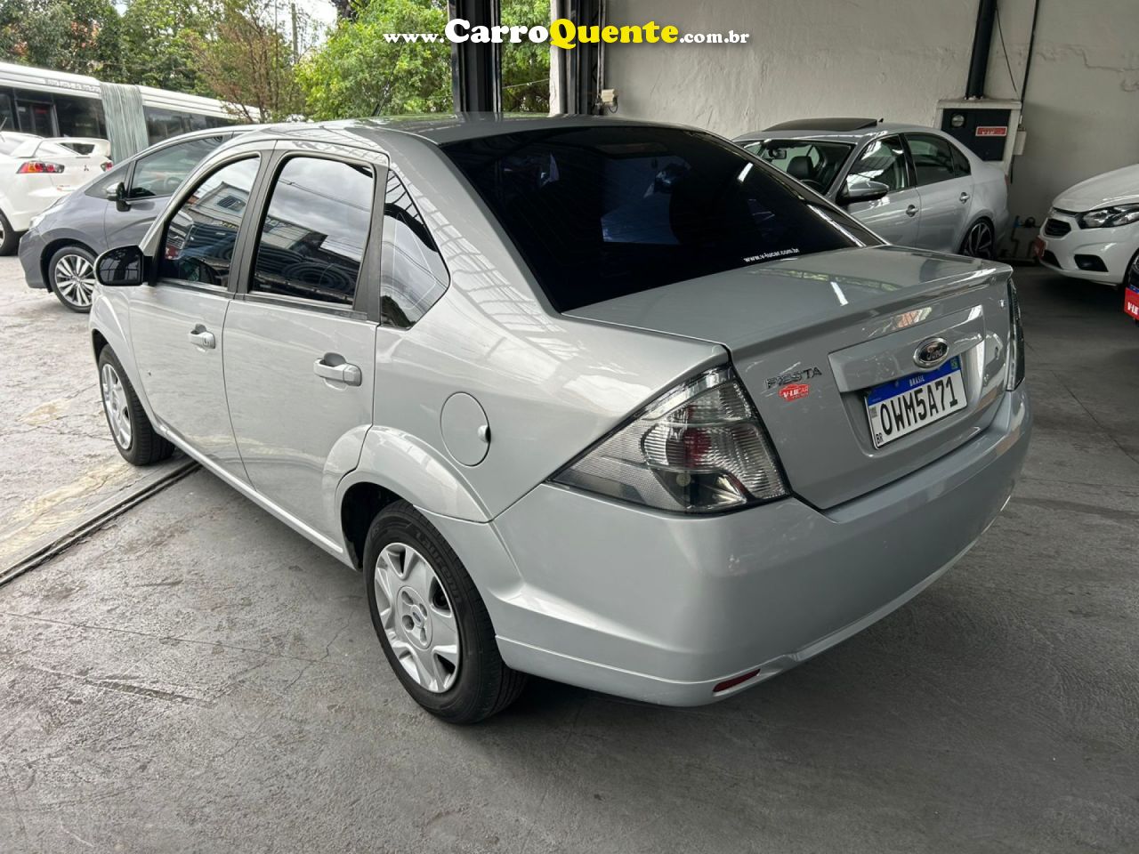 FORD   FIESTA SEDAN SE 1.6 8V FLEX 4P   PRATA 2014 1.6 FLEX - Loja