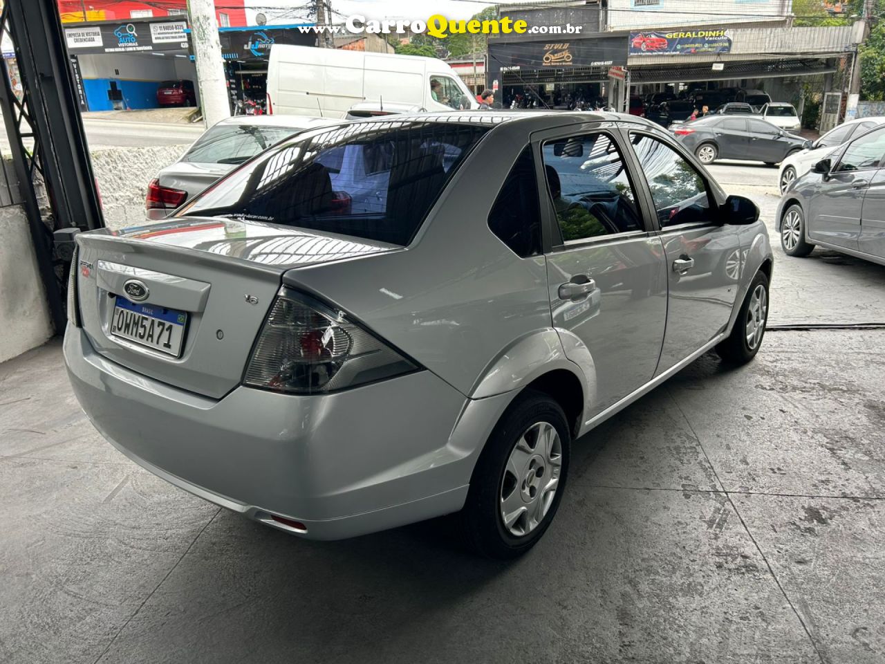 FORD   FIESTA SEDAN SE 1.6 8V FLEX 4P   PRATA 2014 1.6 FLEX - Loja