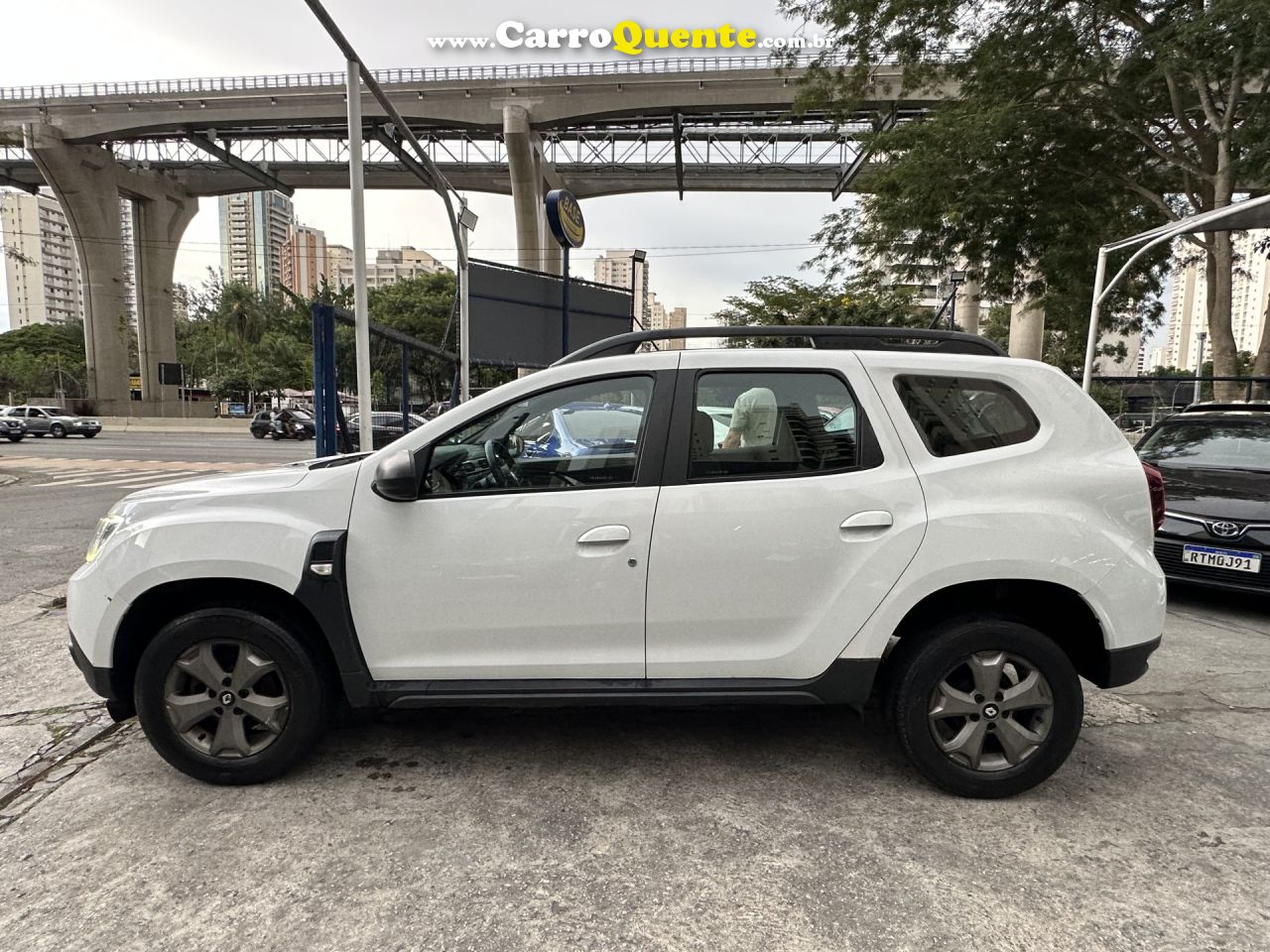 RENAULT   DUSTER INTENSE 1.6 16V FLEX MEC.   BRANCO 2024 1.6 FLEX - Loja