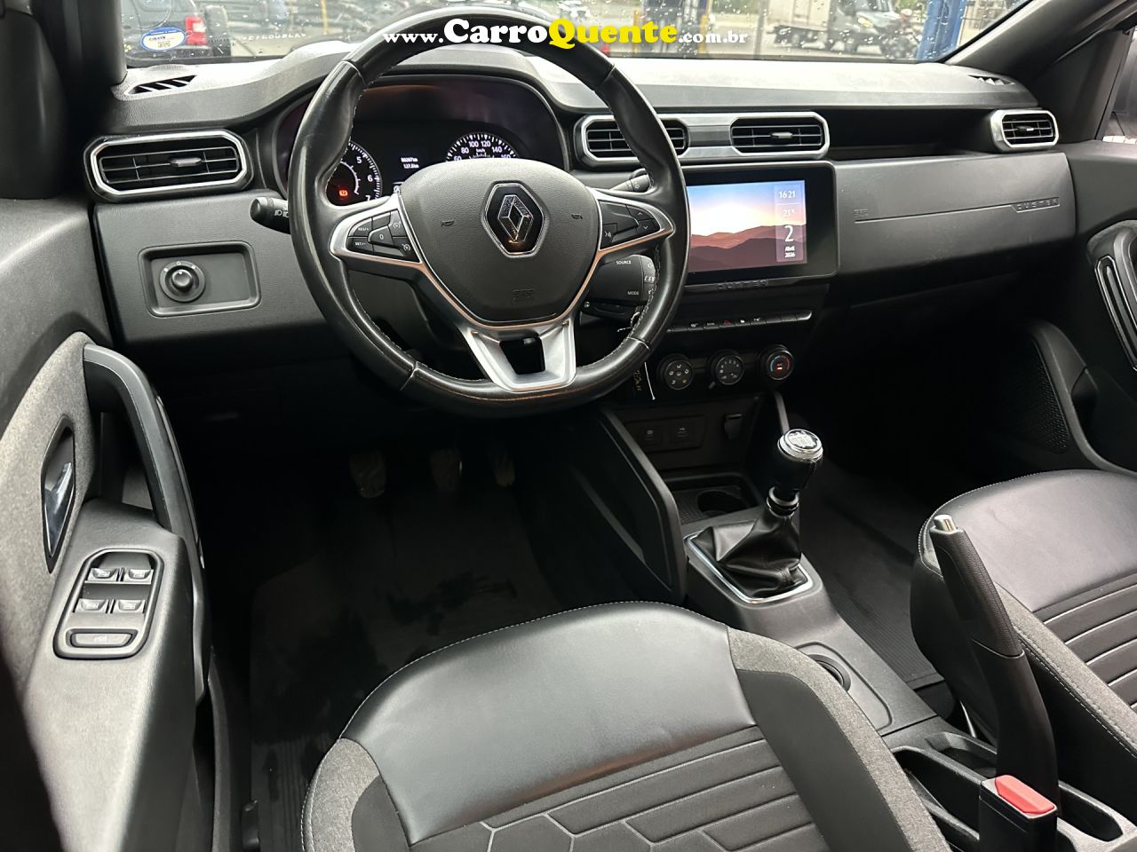 RENAULT   DUSTER INTENSE 1.6 16V FLEX MEC.   BRANCO 2024 1.6 FLEX - Loja
