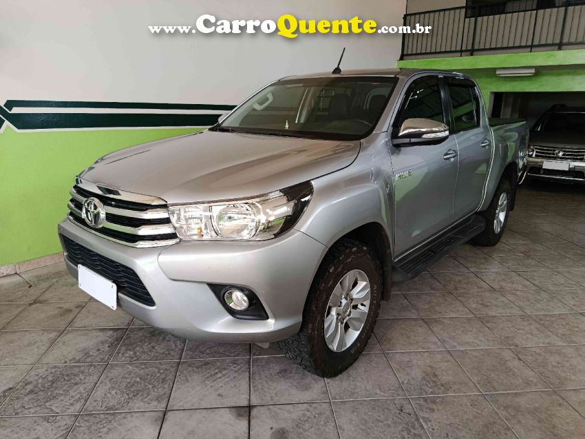 Toyota HILUX 2.8 SR 4X4 CD 16V DIESEL 4P AUTOMÁTICO - Loja