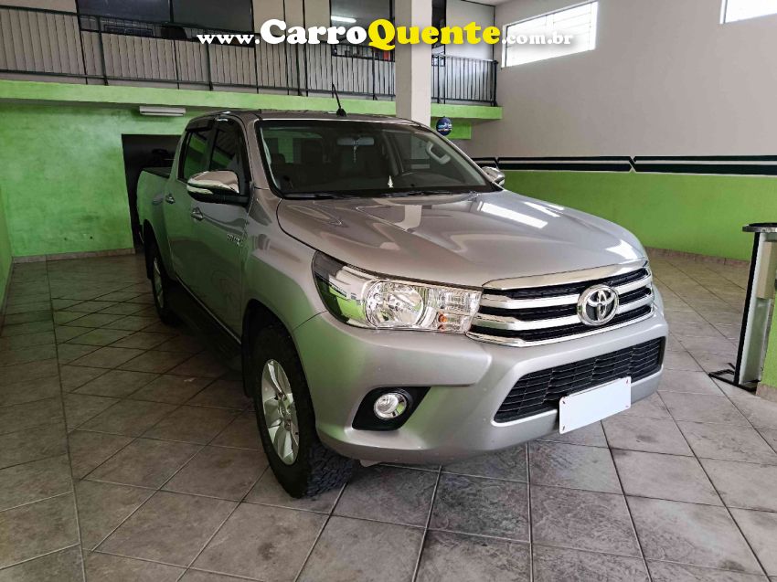 Toyota HILUX 2.8 SR 4X4 CD 16V DIESEL 4P AUTOMÁTICO - Loja